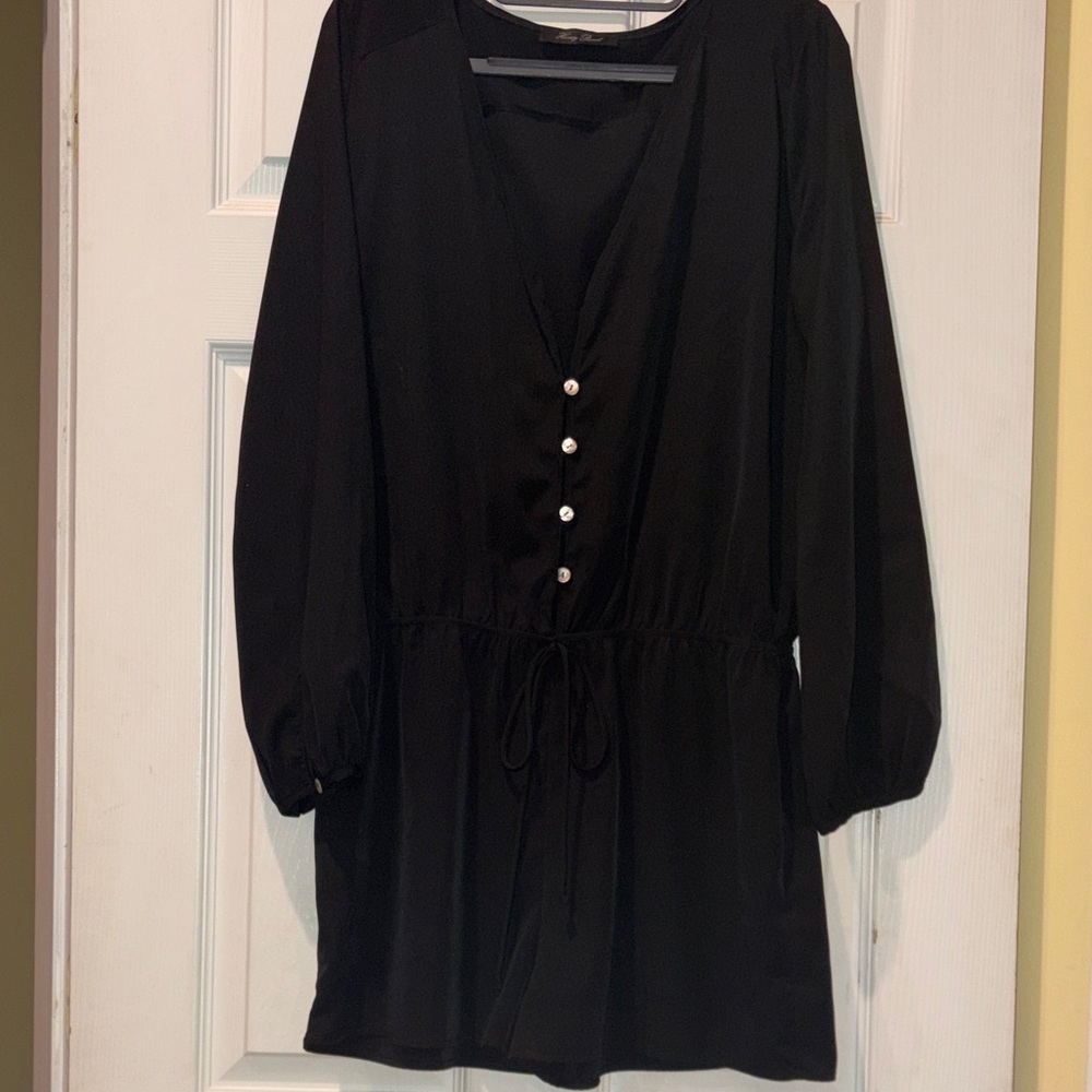 Black Long-Sleeve V-Neck Drawstring Romper, Large